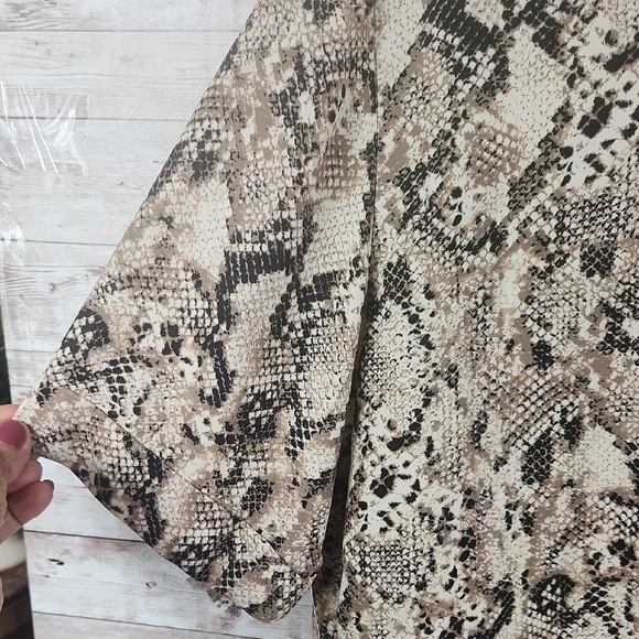 Sanctuary Beige Snake Print Button-Down Shirt - Picture 4 of 10